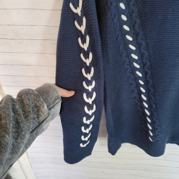 VENUS NAVY BLUE KNIT SWEATER , SZ LARGE - Picture 3 of 12